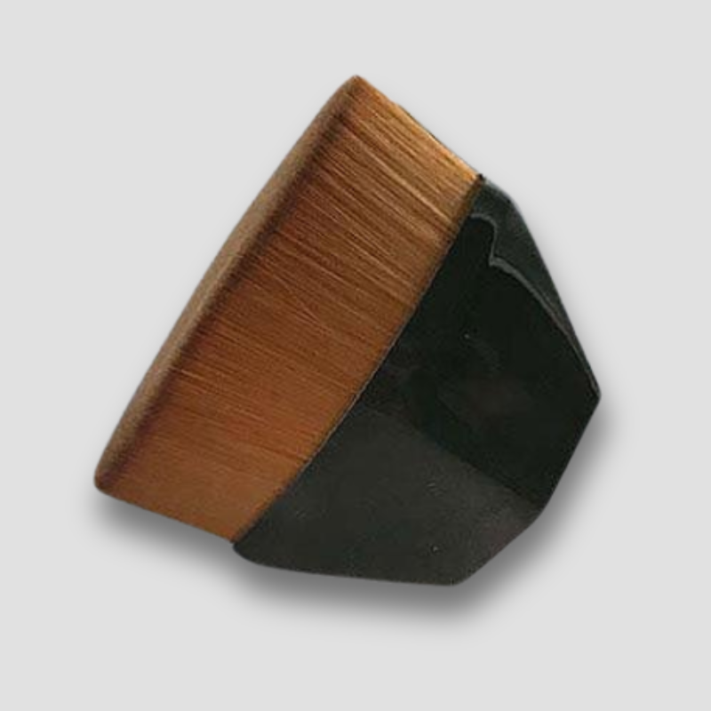 High-Density Seamless Foundation Brush